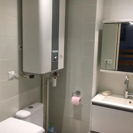 29 M With Terrace And View On The * 앙티브